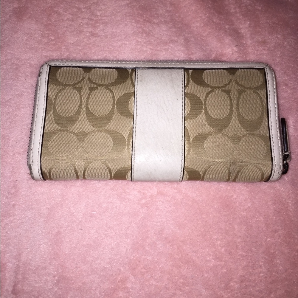 Wallet - Picture 2 of 4